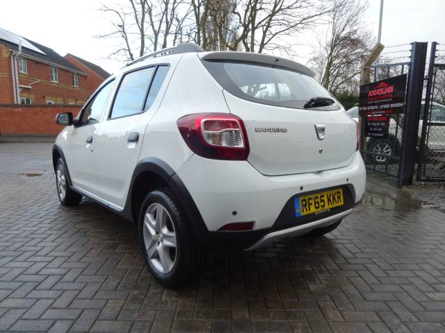 2015 Dacia Sandero Stepway 0.9 TCe Laureate 5dr [Start Stop] finance available